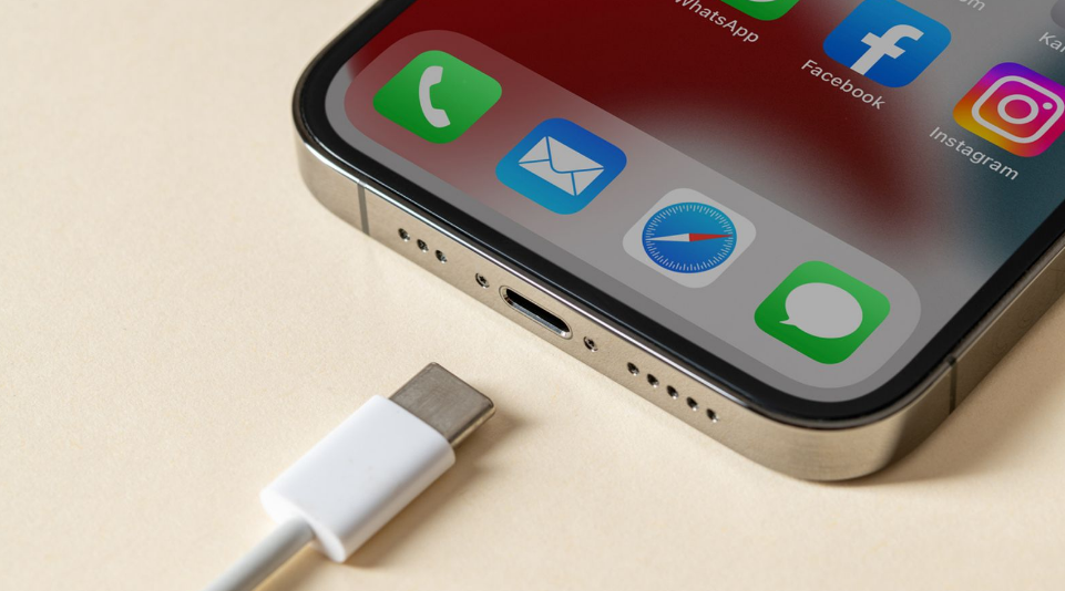The rules on USB-C have been published by the European Commission, setting an almost two-year deadline of 28 December 2024 for all portable devices to comply.