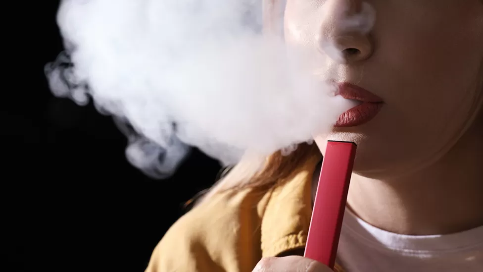 Ban disposable vapes to protect children - doctors