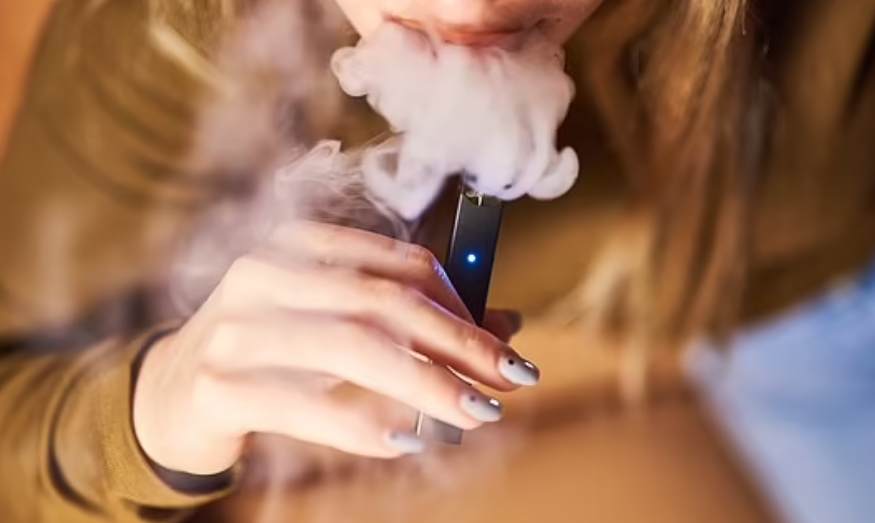 E-cigarettes may cause deadly irregular heartbeats... just like normal tobacco, study suggests