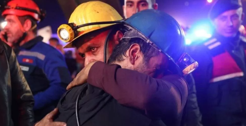 Turkish mine explosion kills 40 and leaves many trapped