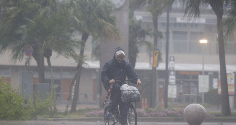 Japan storm: Millions told to evacuate as Typhoon Nanmadol makes landfall