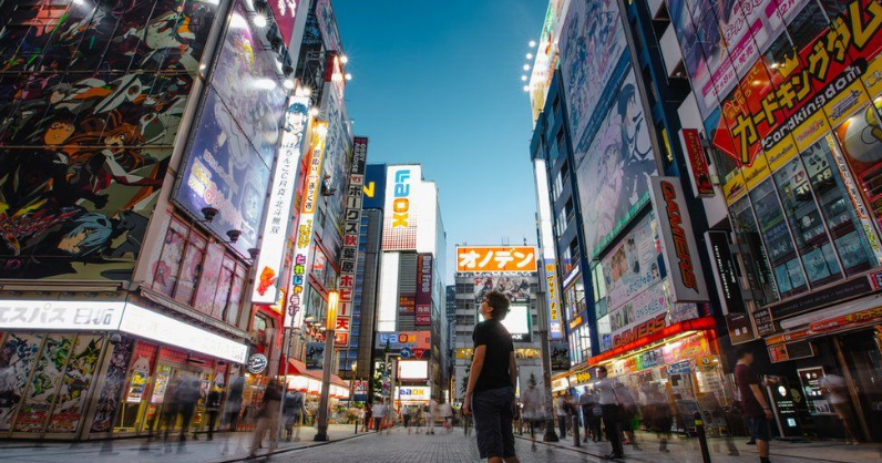 Japan could lift cap on foreign tourists to lift economy