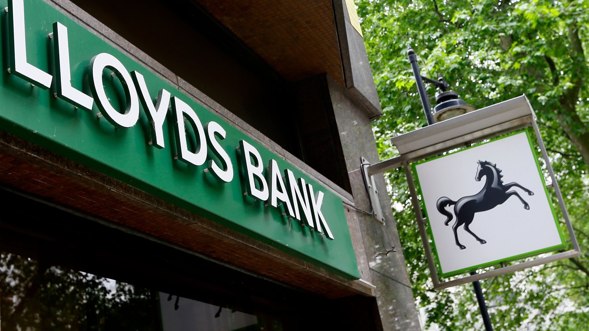 Lloyds axes mobile bank branches as lender shifts services online