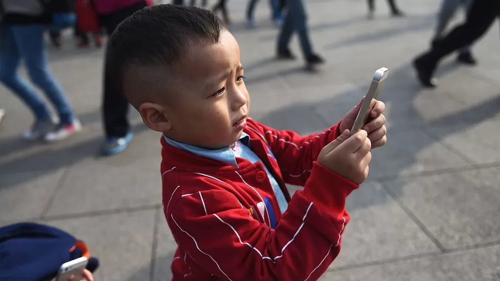 Tech shares fall as China mulls child smartphone limits